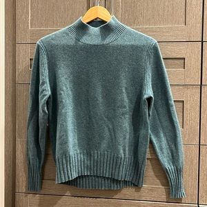 J Crew Cashmere Seeater size small NWOT